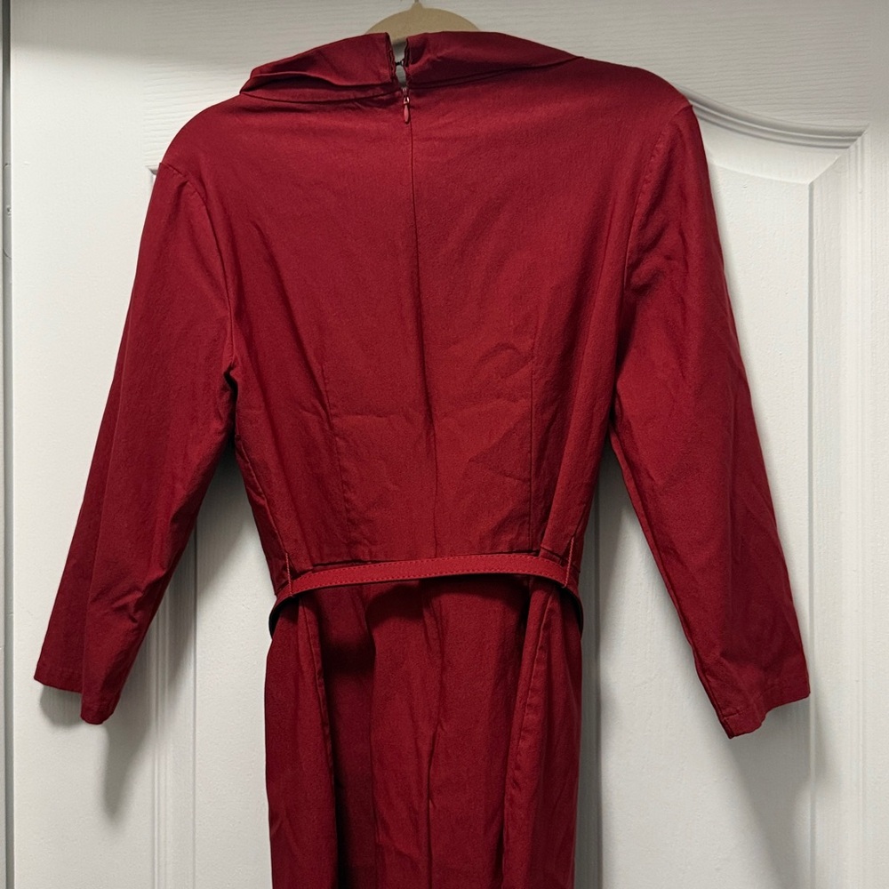 Elegant Red Dress - Picture 3 of 7